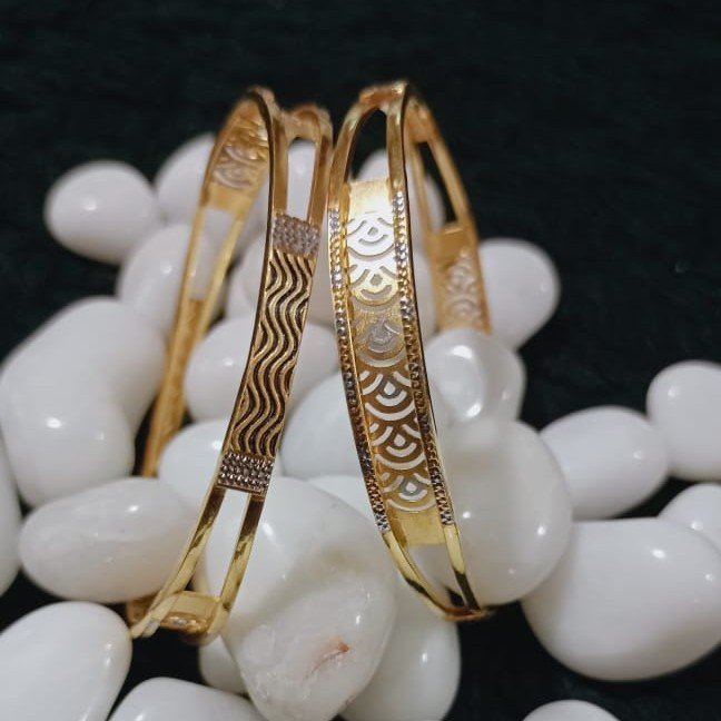 22K Gold Zigzag Design Bangles